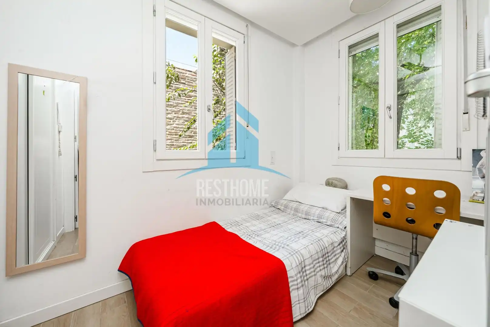 Habitación de Casa o chalet en venta en Madrid con Calefacción, Jardín privado y Parquet