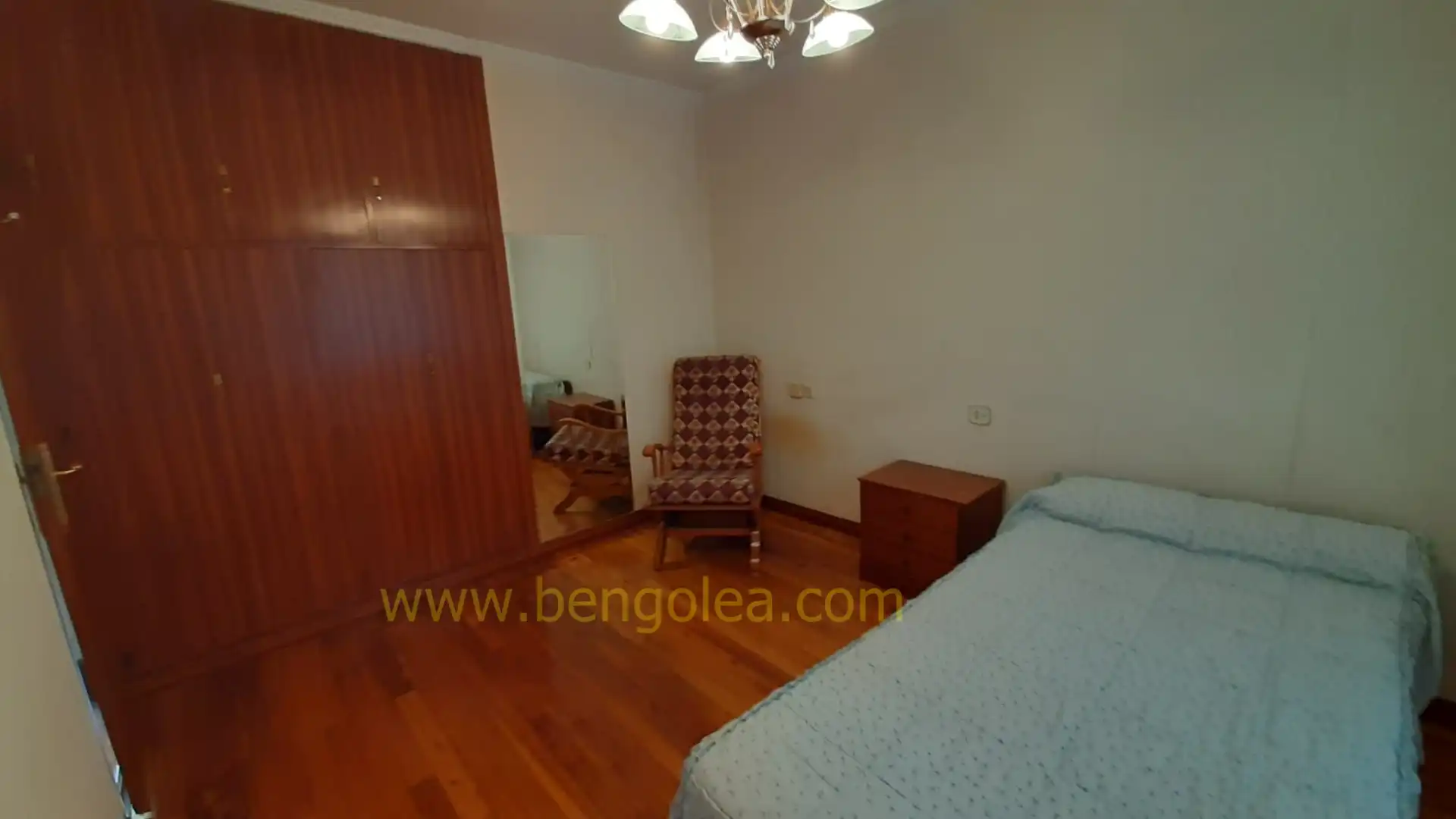 Habitación de Piso en venta en Barakaldo  con Terraza, Trastero y Amueblado