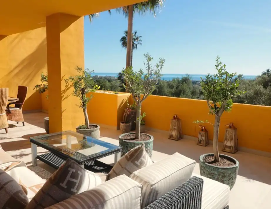 Flat with pool for sale in Selwo