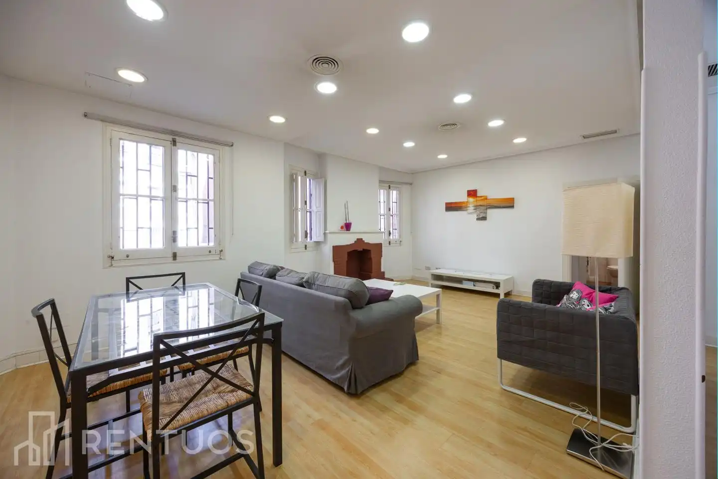 Wohnzimmer von Erdgeschoss zur Miete in Madrid mit Heizung und Möbliert