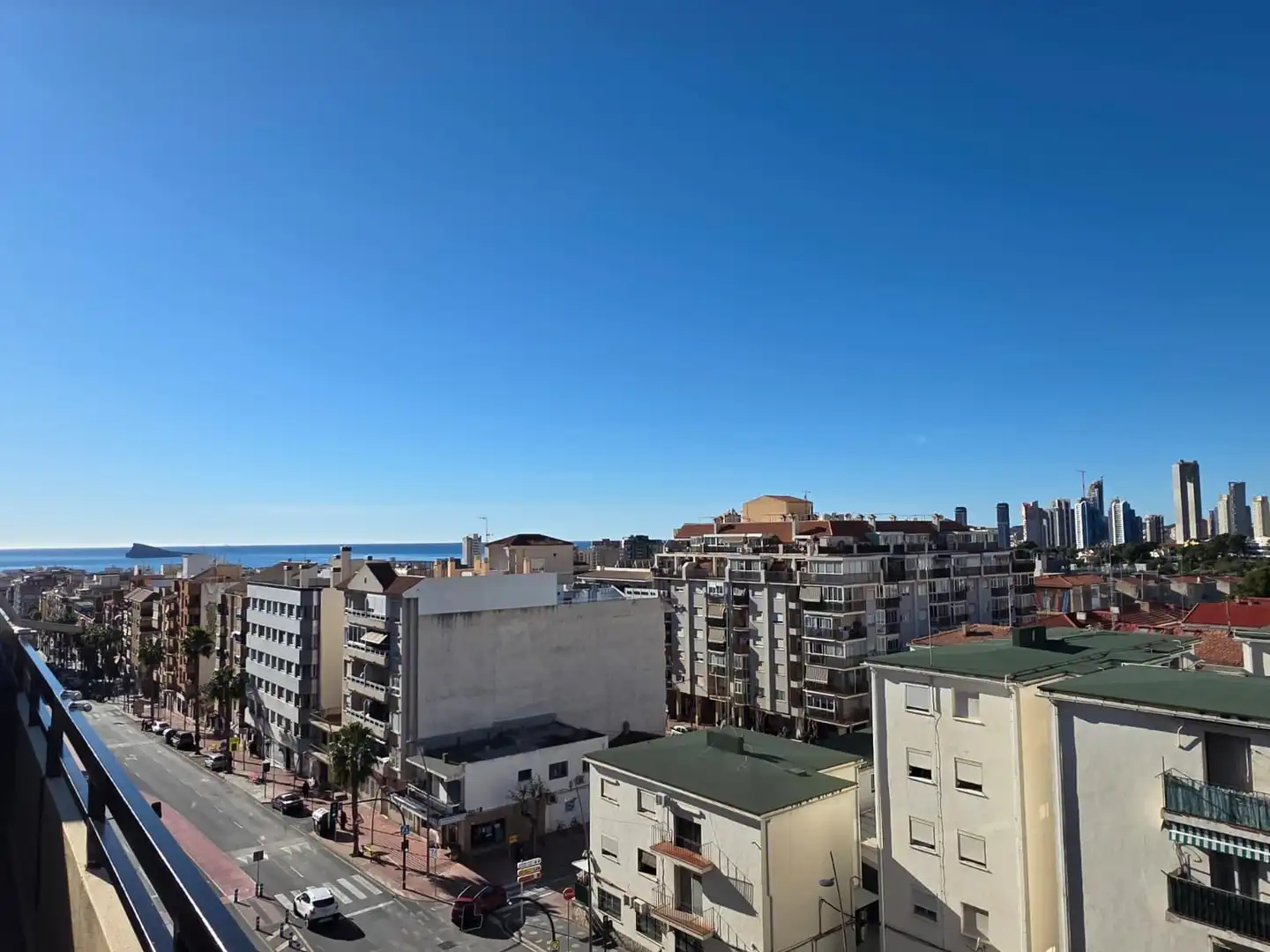 Vista exterior de Ático en venta en Benidorm con Aire acondicionado, Terraza y Trastero