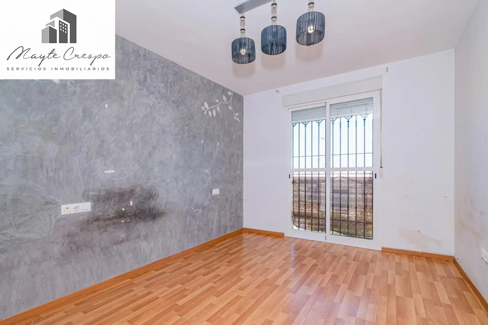 Casa aparellada amb terrassa en venda a Jun, imagen 26