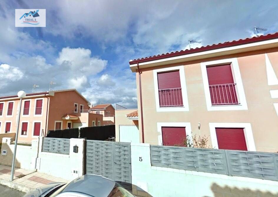 Exterior view of Houses for sale in Moraleja del Vino  with Private garden