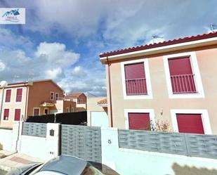 Exterior view of House or chalet for sale in Moraleja del Vino  with Private garden
