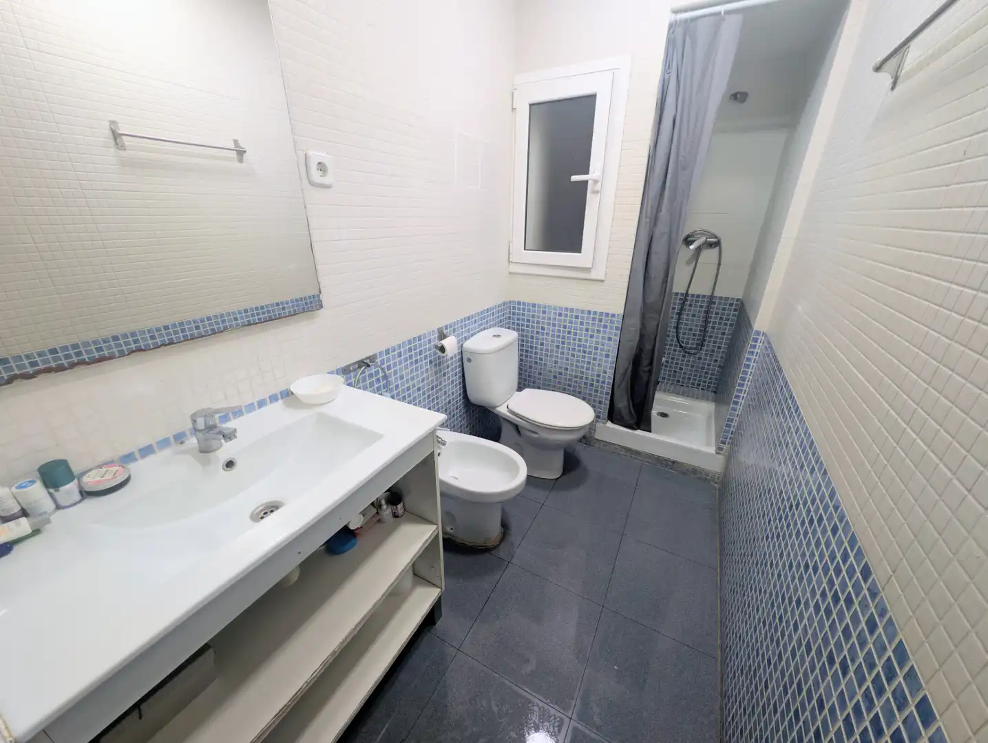 Baño de Planta baja en venta en Barcelona