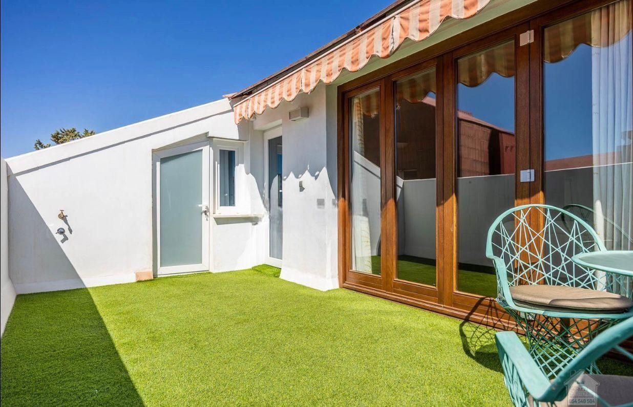 Terrace of Attic for sale in  Sevilla Capital  with Air Conditioner, Heating and Parquet flooring