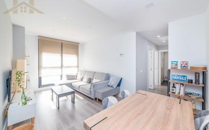 Living room of Flat for sale in Tres Cantos  with Air Conditioner, Heating and Storage room