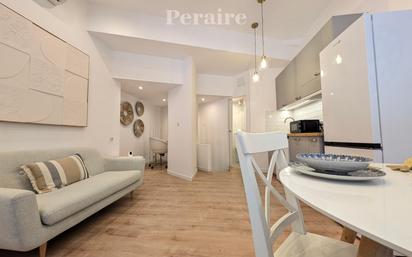 Sala d'estar de Dúplex de lloguer en  Barcelona Capital amb Aire condicionat i Calefacció