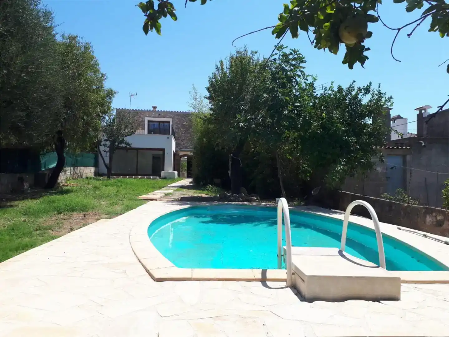 Piscina de Casa adosada en venda en Campanet amb Aire condicionat, Piscina i Balcó