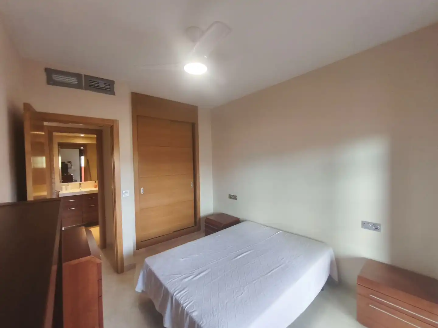 Schlafzimmer von Wohnung zur Miete in Atarfe mit Abstellraum