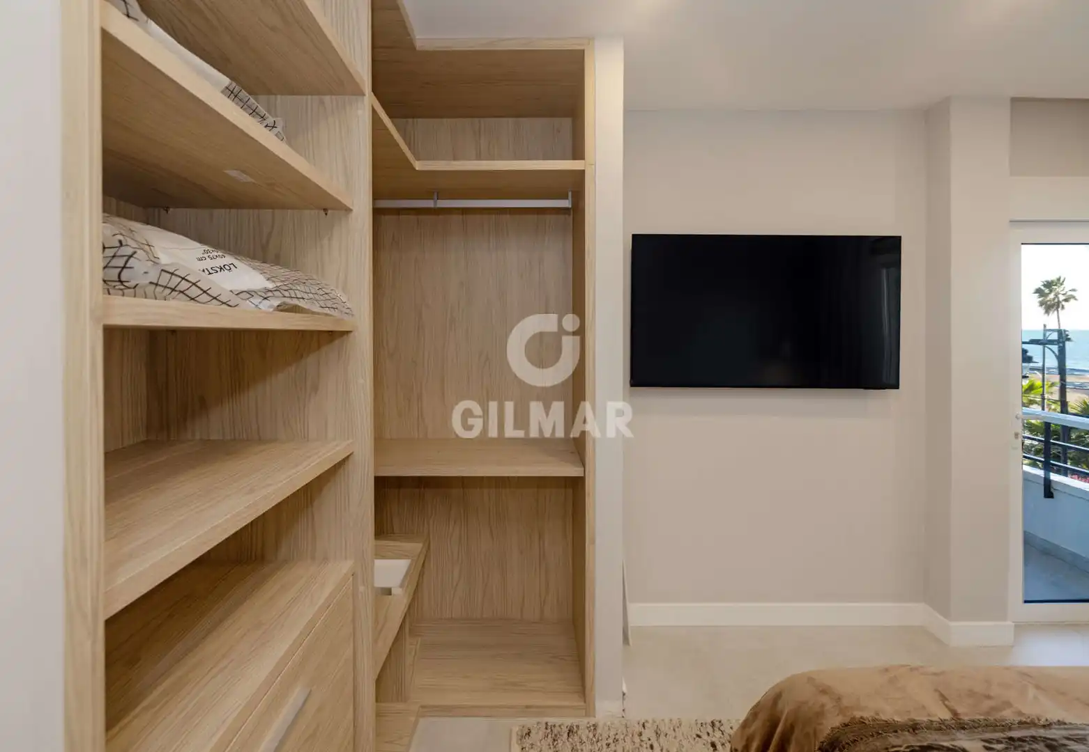 Dormitori de Apartament en venda en Estepona amb Balcó