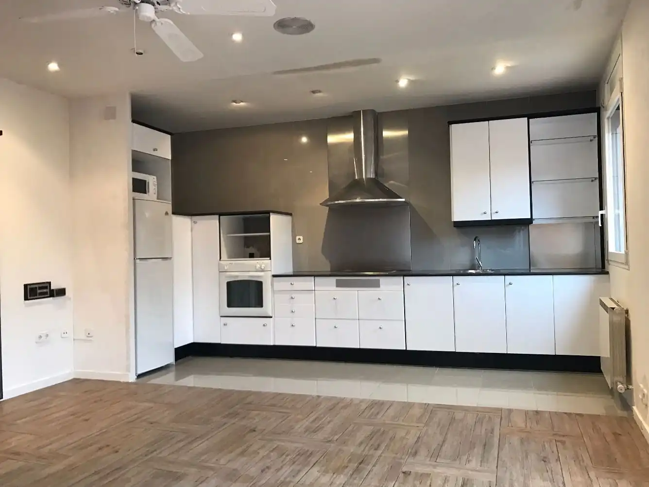 Cocina de Piso de alquiler en Manresa con Aire acondicionado, Calefacción y Parquet