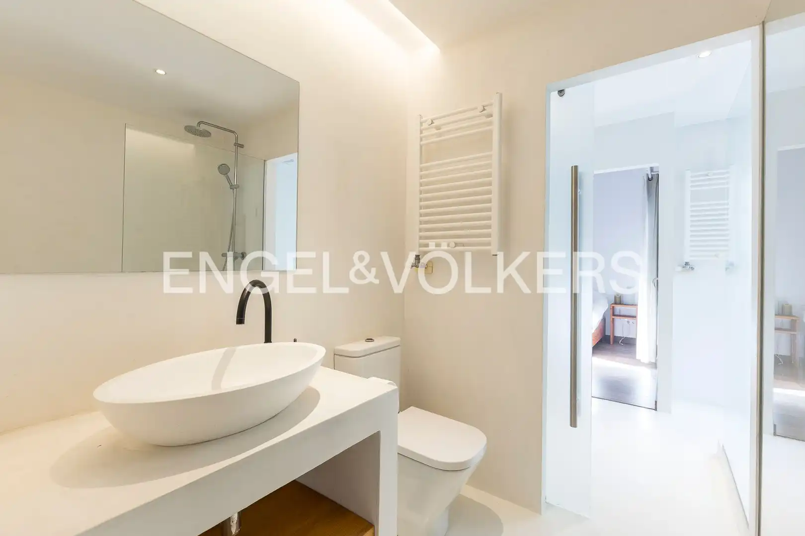 Baño de Piso en venta en Barcelona con Calefacción, Jardín privado y Parquet