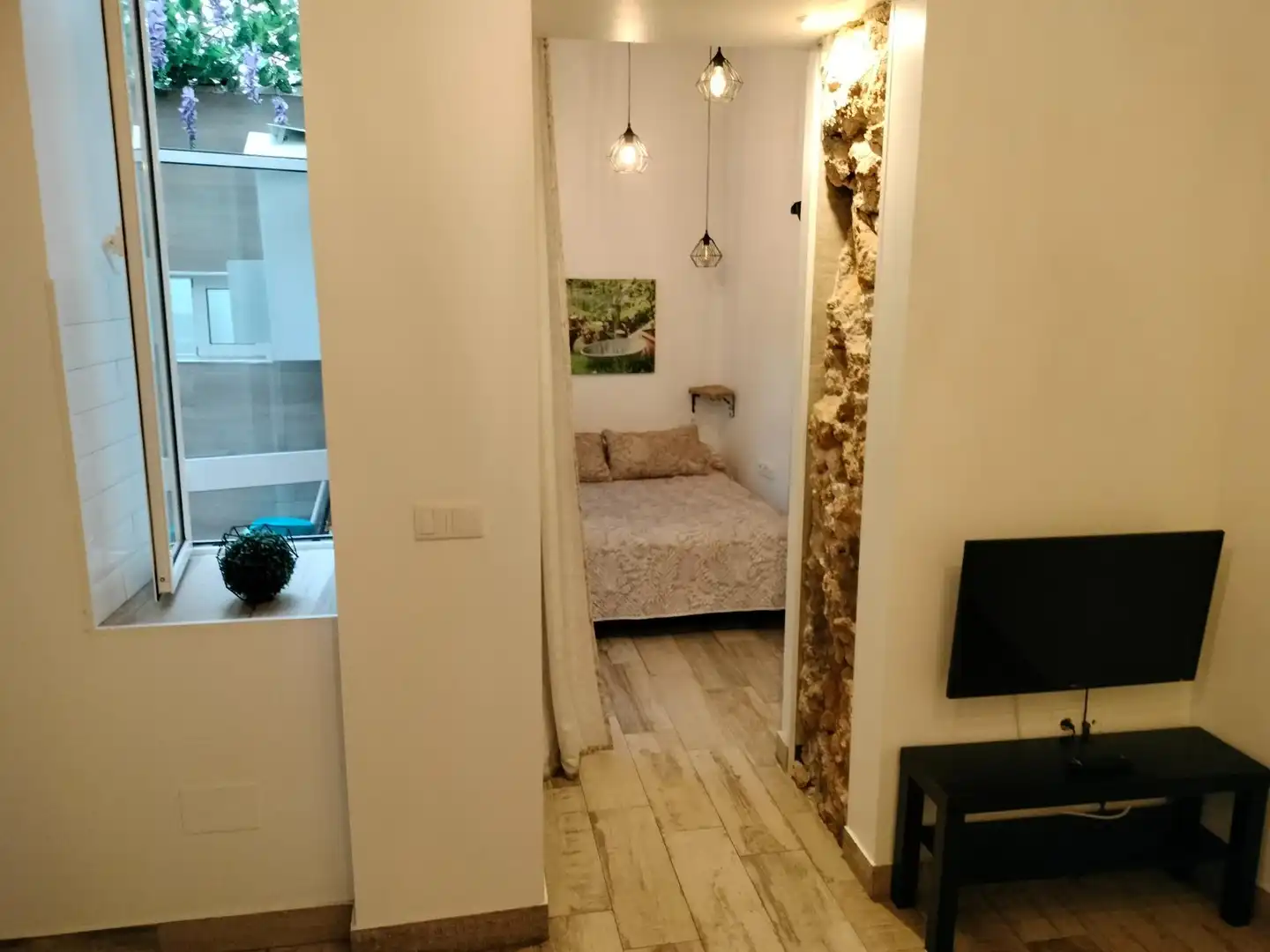 Bedroom of Apartments for rent in Cádiz