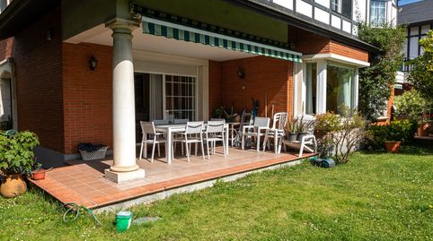 Foto 4 de Casa adosada en venta en Las Arenas, Getxo