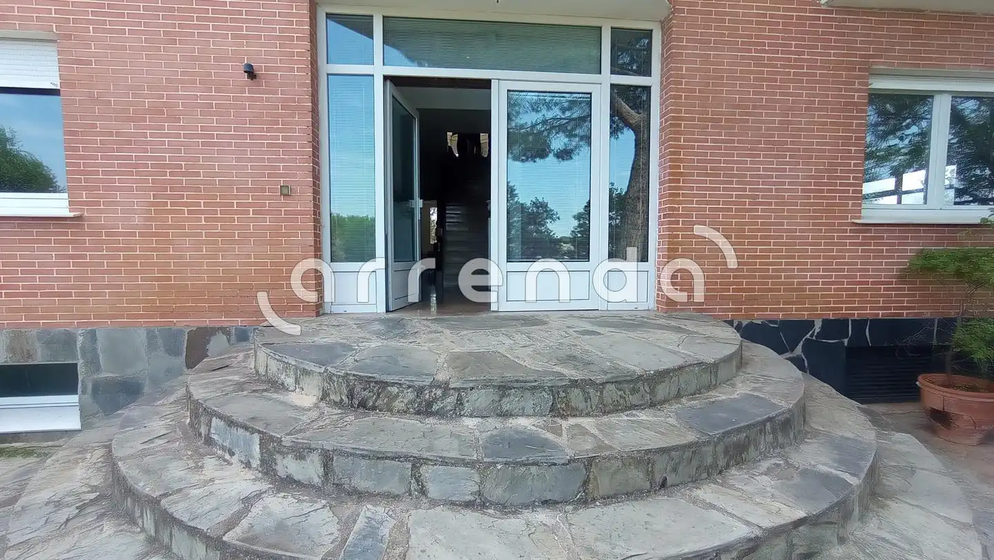 Vista exterior de Casa o chalet en venta en Villalbilla con Calefacción, Jardín privado y Terraza