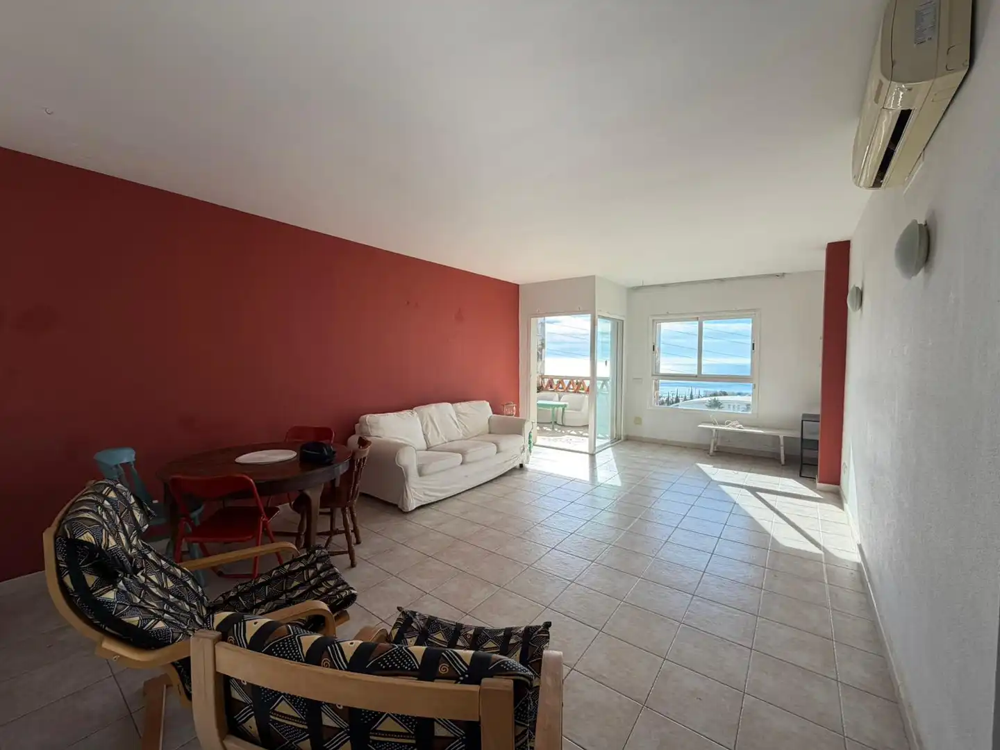 Living room of Flat for sale in Fuengirola  with Air Conditioner, Terrace and Community pool