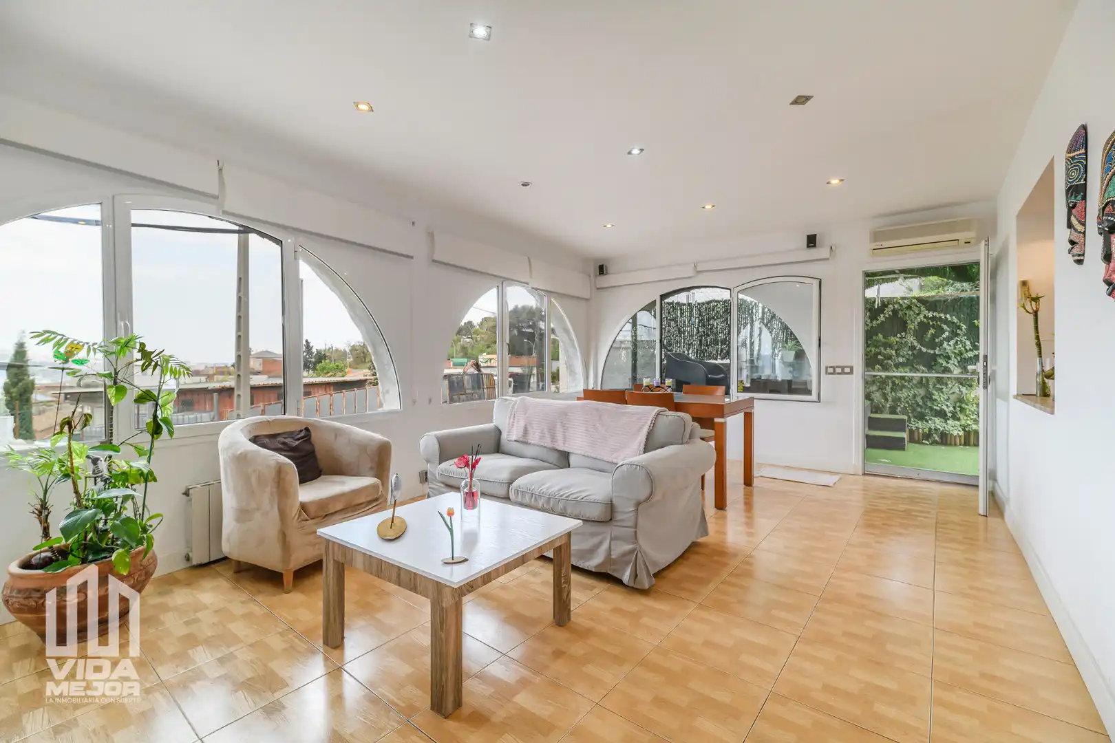 Sala d'estar de Planta baixa en venda en Sant Vicenç Dels Horts amb Terrassa