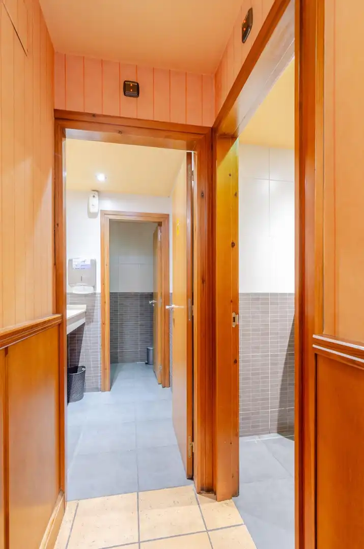 Business premises for sale in Calle de Piles 7, imagen 12