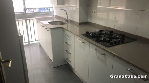 Foto 2 de Piso de alquiler en Avenida Don Bosco, Barrio de Zaidín, Granada Capital