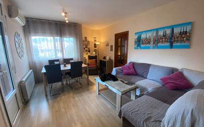 Sala d'estar de Pis en venda en Castellar del Vallès amb Aire condicionat, Calefacció i Terrassa