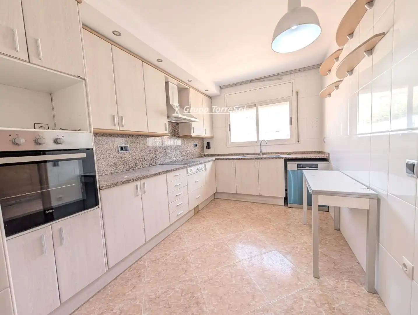 Cocina de Casa adosada en venta en El Vendrell con Aire acondicionado, Calefacción y Terraza
