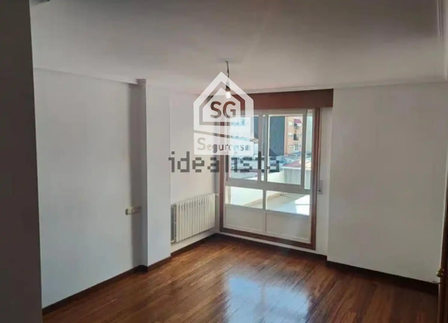 Habitación de Piso en venta en Ourense Capital  con Calefacción