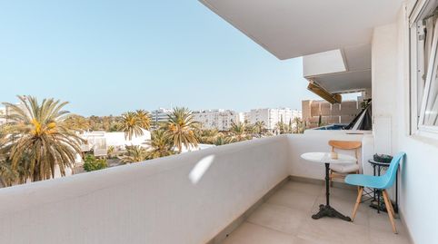 Foto 2 de Piso en venta en Av. 8 D'agost, Marina Botafoc - Platja de Talamanca, Eivissa