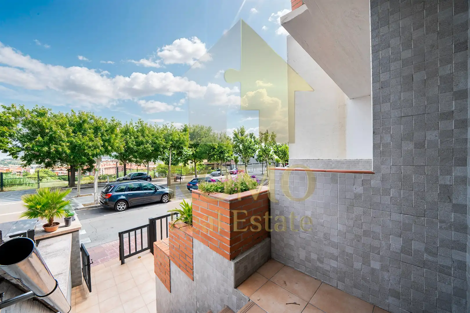 Vista exterior de Casa adosada en venta en Santa Perpètua de Mogoda con Balcón