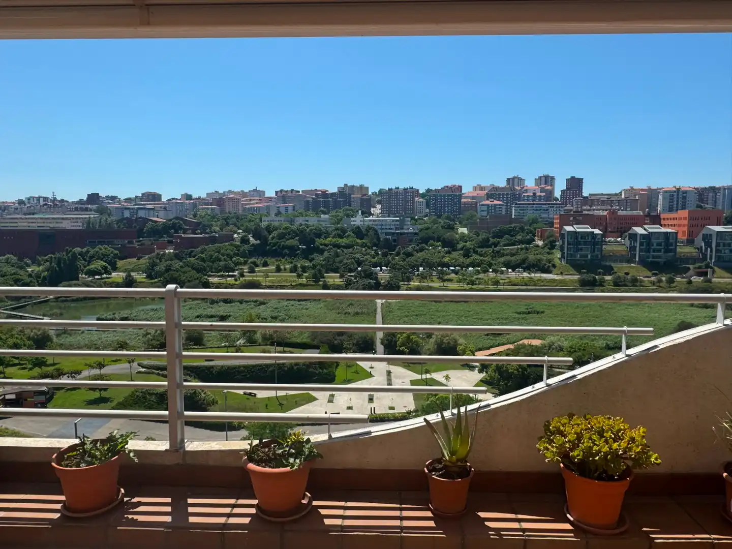 Vista exterior de Pis en venda en Santander amb Calefacció, Parquet i Terrassa