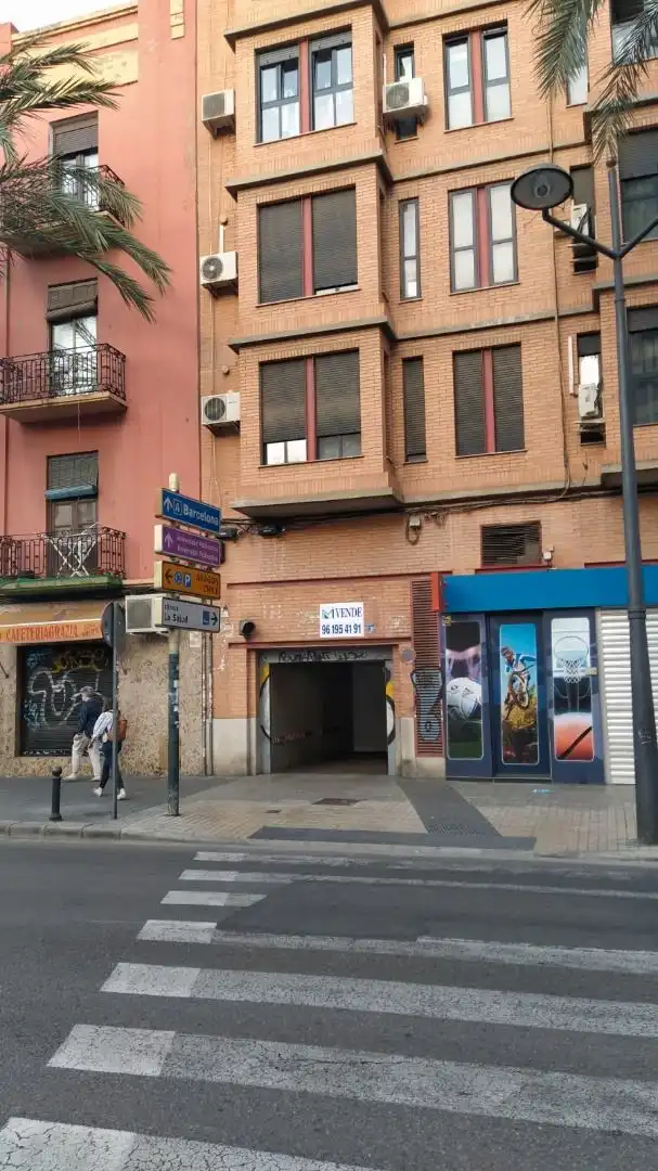 Individual amb ascensor en venda a Carrer dels Sants Just i Pastor 2, imagen 17