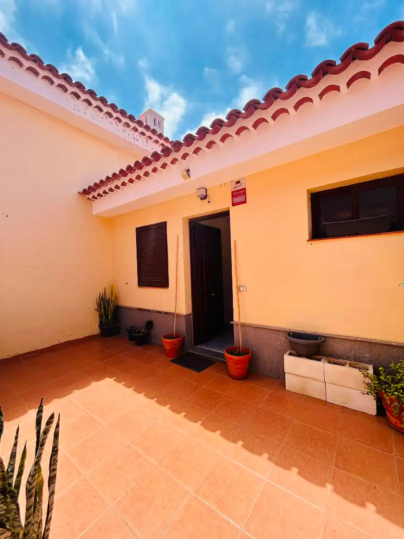 Casa adosada en venta en Adeje con Calefacción, Jardín privado y Parquet