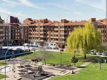 Local comercial en venda a Calle Calle de Antonio Gamoneda con Calle Dante 1