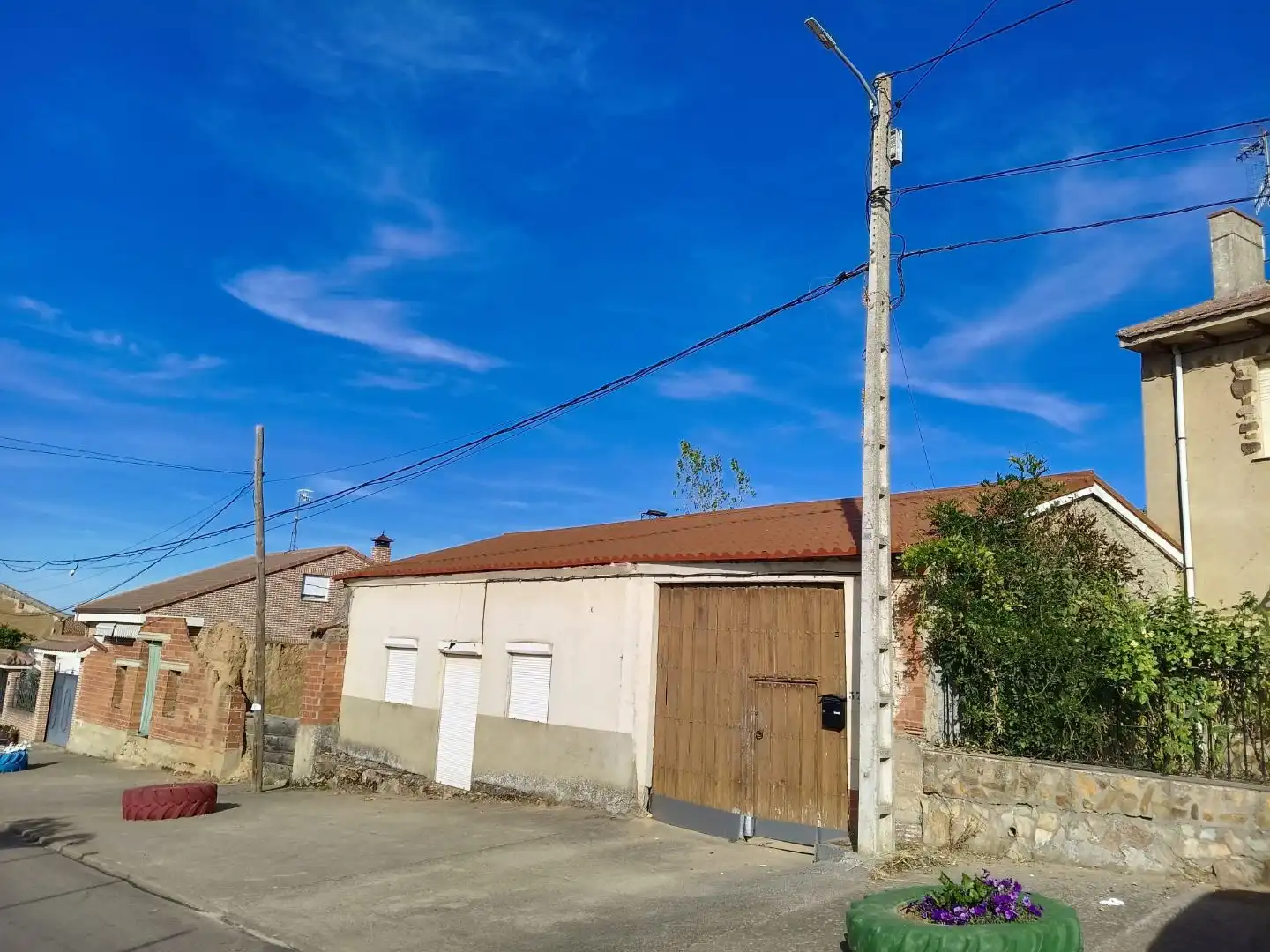 Vista exterior de Casa o chalet en venta en Pueblica de Valverde, Zamora