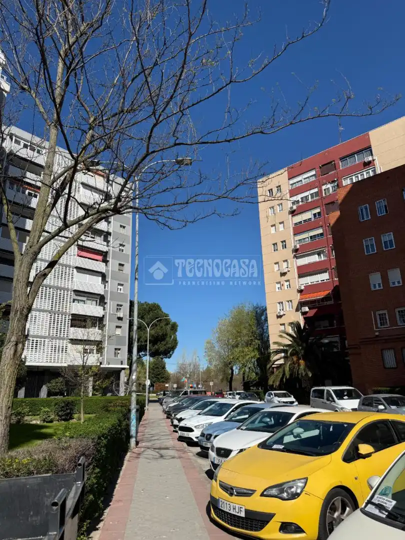 Vista exterior de Piso en venta en Fuenlabrada