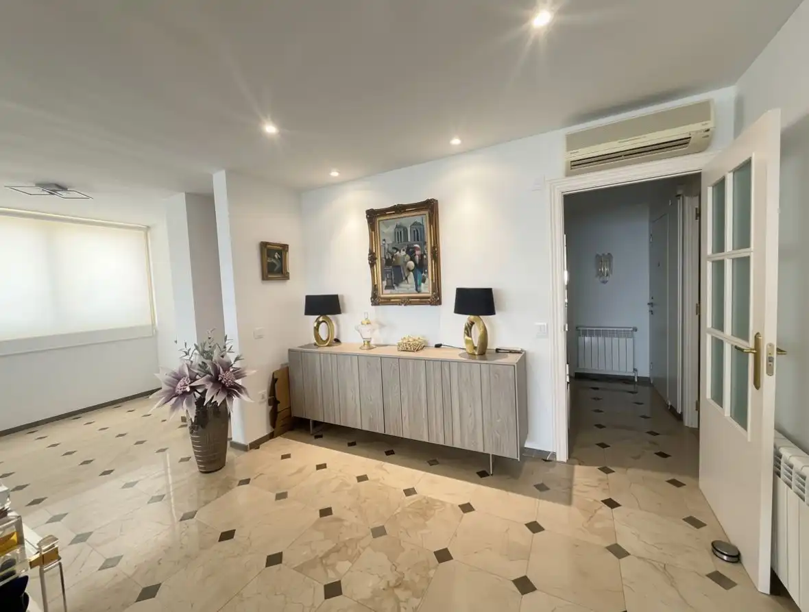 Apartments for rent in Calle Valencia , 2, Playa Levante