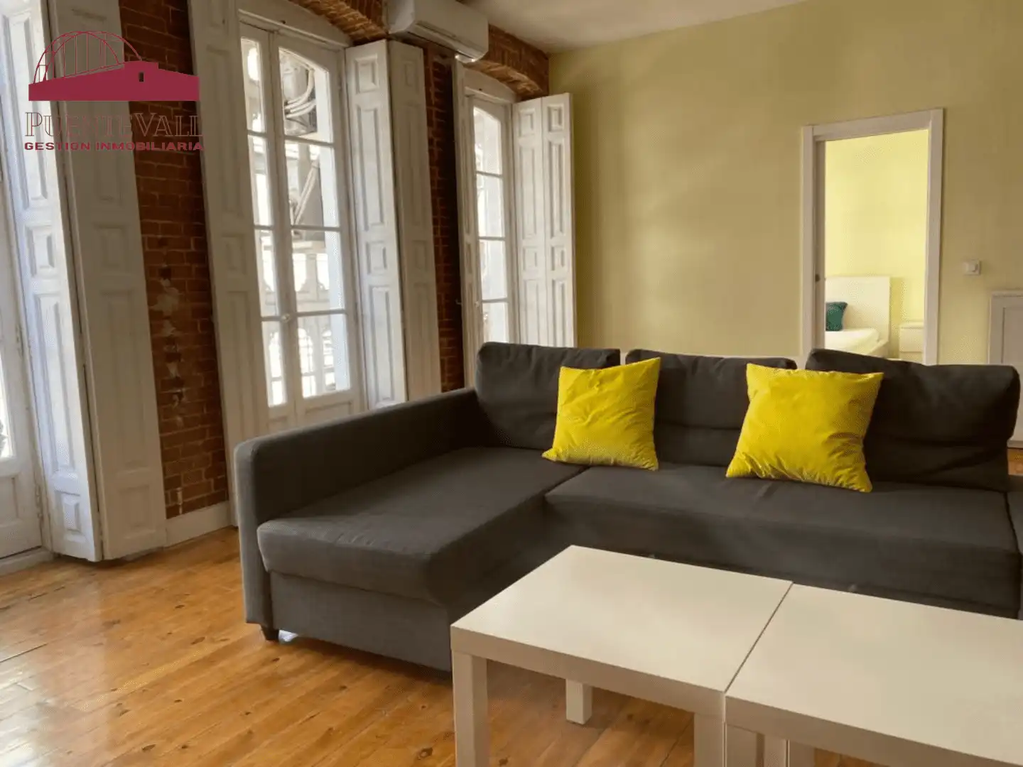 Living room of Flat for rent in Valladolid  with Air Conditioner, Heating and Furnished