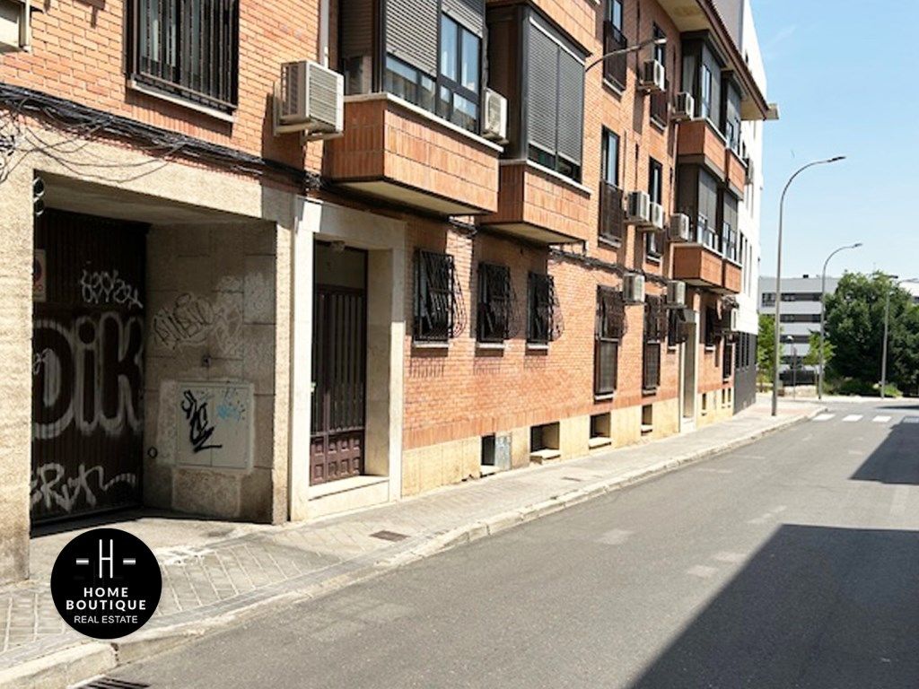 Vista exterior de Garaje en venta en  Madrid Capital