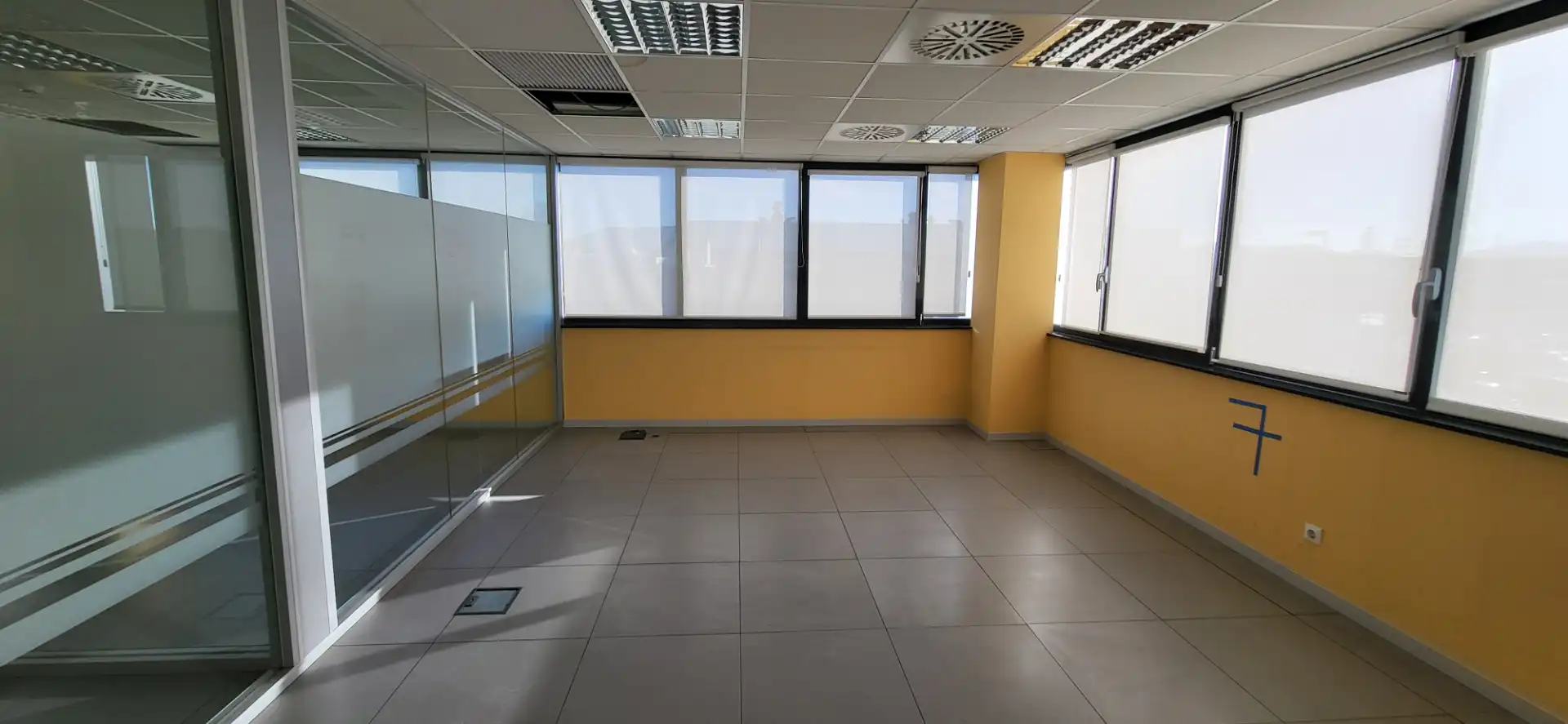 Office space with lift to rent in Polígono Parque Empresarial la Muga 11, imagen 5