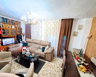 Living room of Flat for sale in Parla  with Terrace, Storage room and Furnished