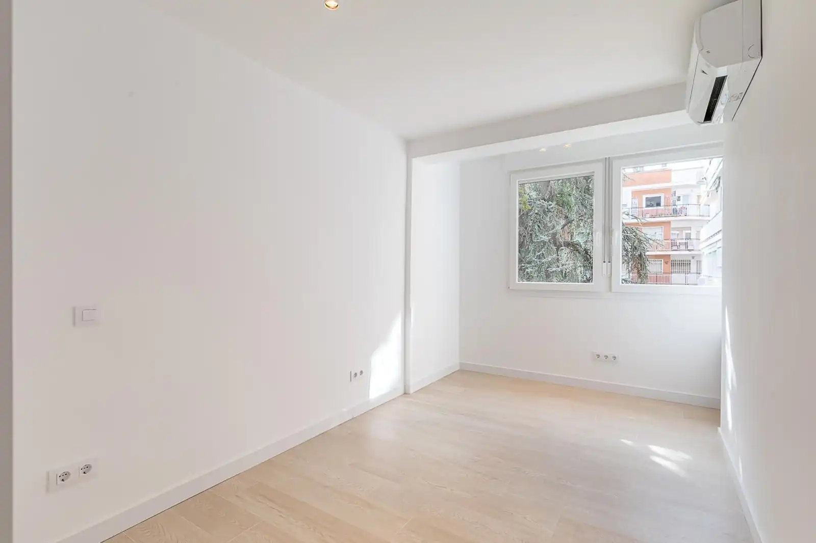 Bedroom of Flat for rent in Madrid  with Air Conditioner