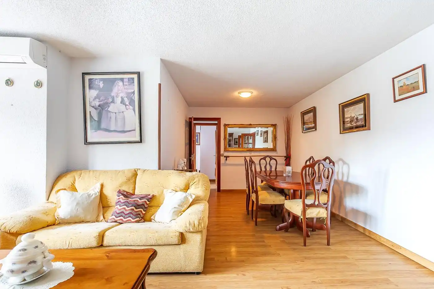 Living room of Flat for sale in Puente de Vallecas