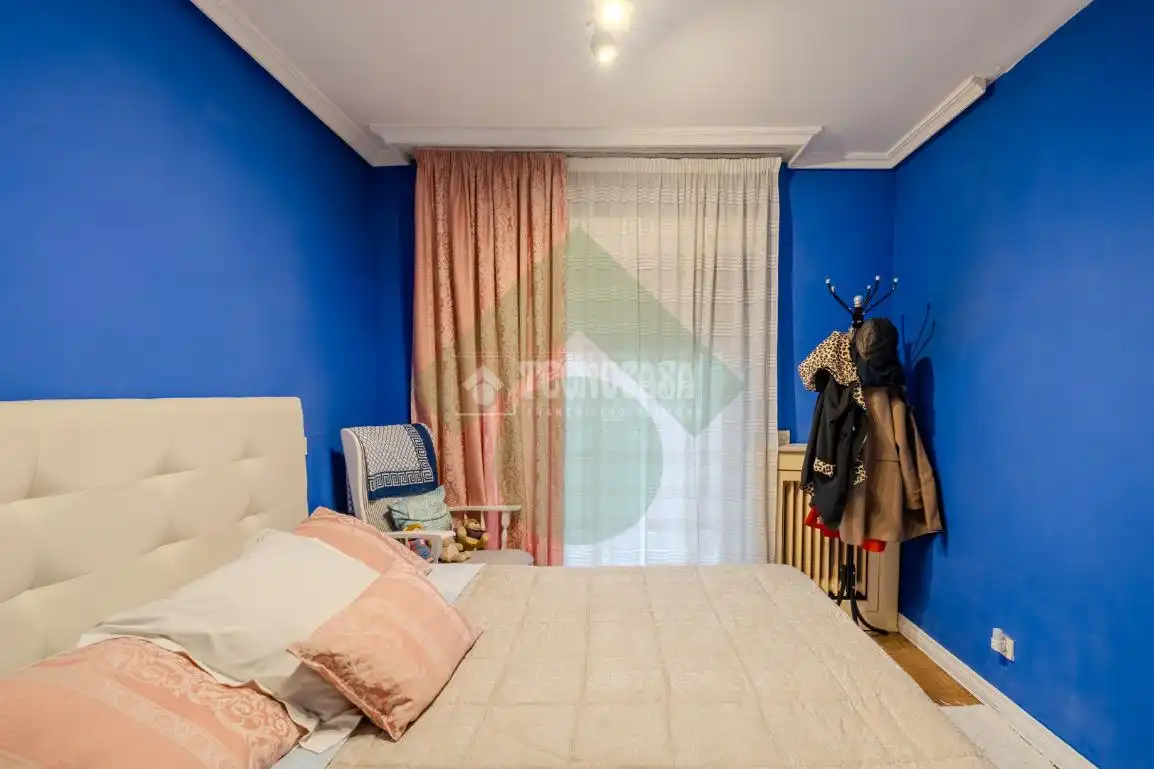 Bedroom of Detached homes for sale in Griñón  with Air Conditioner, Heating and Parquet flooring