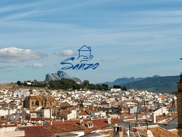 Casa-chalet en Venta en Centro