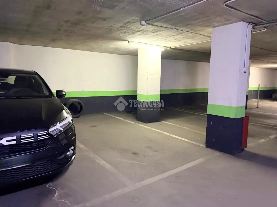 Parkplatz von Wohnung zum Verkauf in Madrid mit Heizung und Gemeinschaftspool