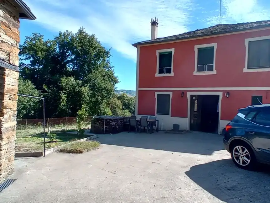 Exterior view of Houses for sale in Samos, Lugo