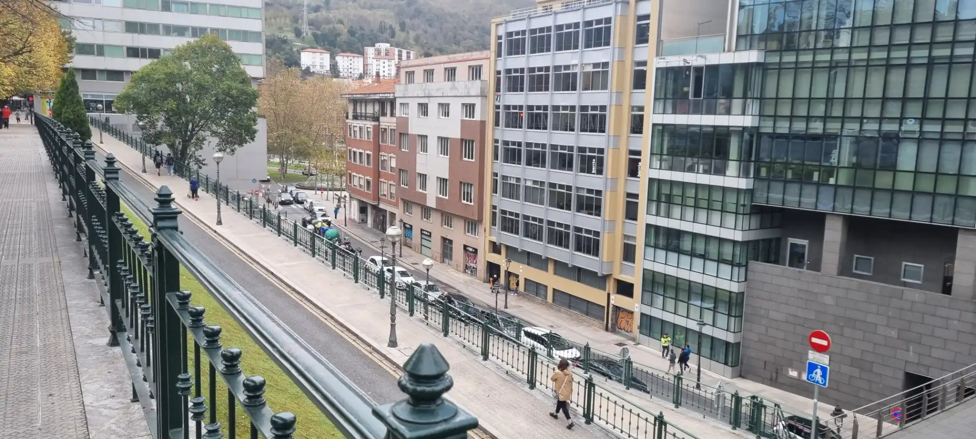Außenansicht von Büro zum Verkauf in Bilbao  mit Klimaanlage, Heizung und Terrasse