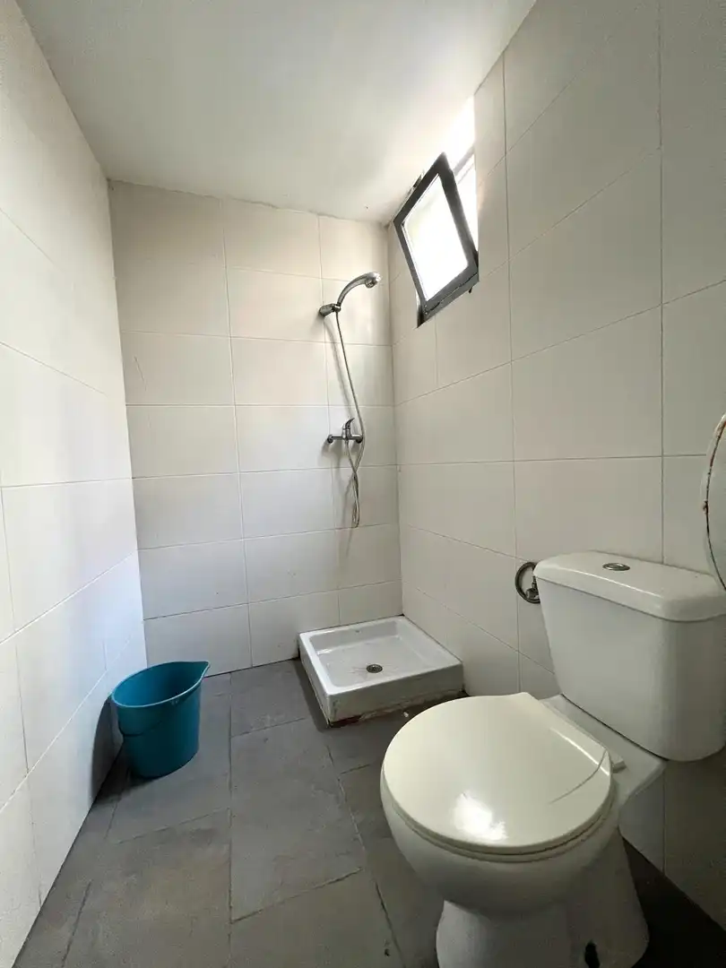 Büro zur Miete in Carrer de Llorens i Barba, El Baix Guinardó