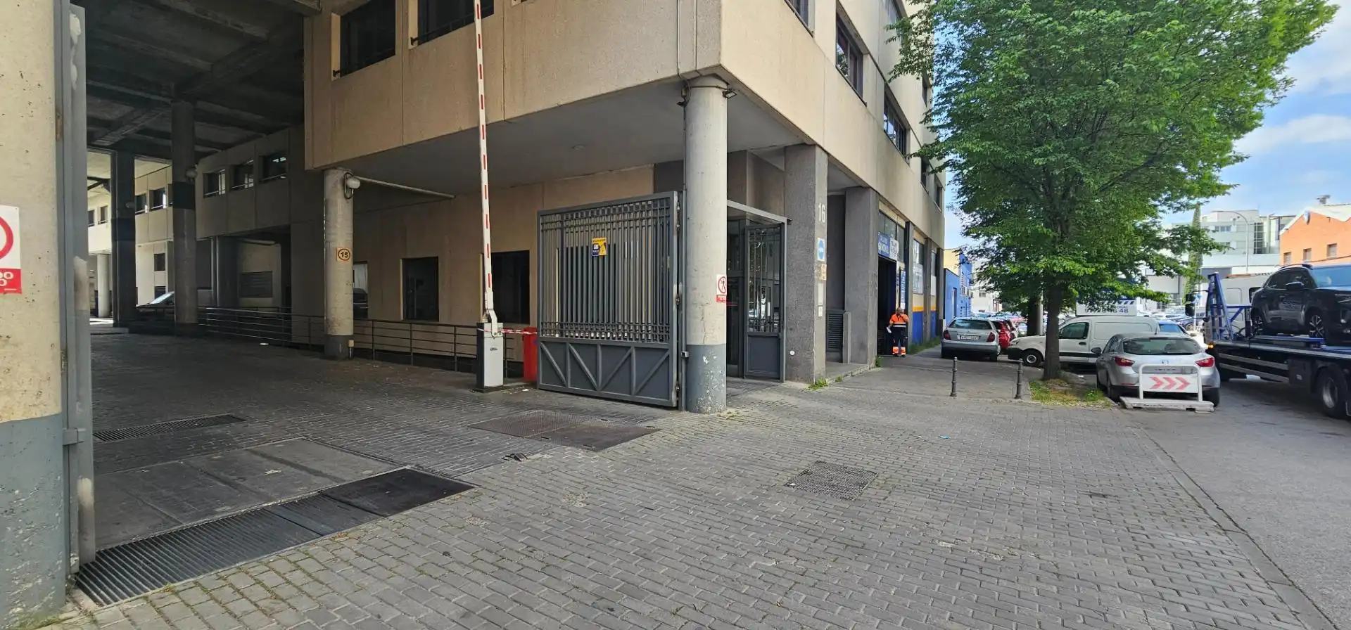 Local comercial en venda a Calle GAMONAL