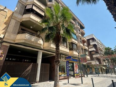 Pis amb ascensor en venda a Centro